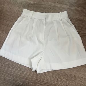 Aritzia Babaton Effortless Short Mini